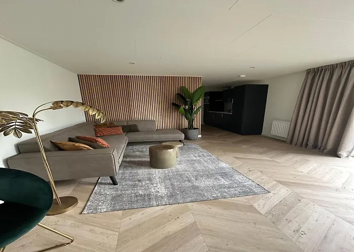 Forest Luxury Retreat In