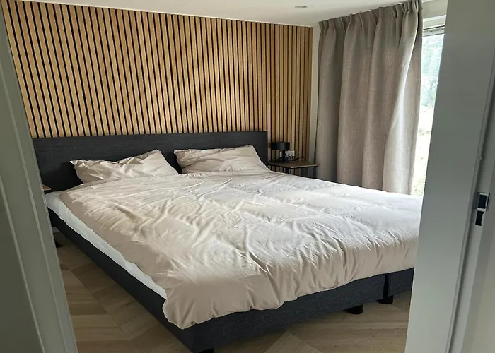 Forest Luxury Retreat In Ulicoten